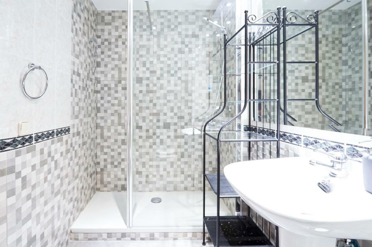 Royal Palace Boutique Apartman Madrid Kültér fotó